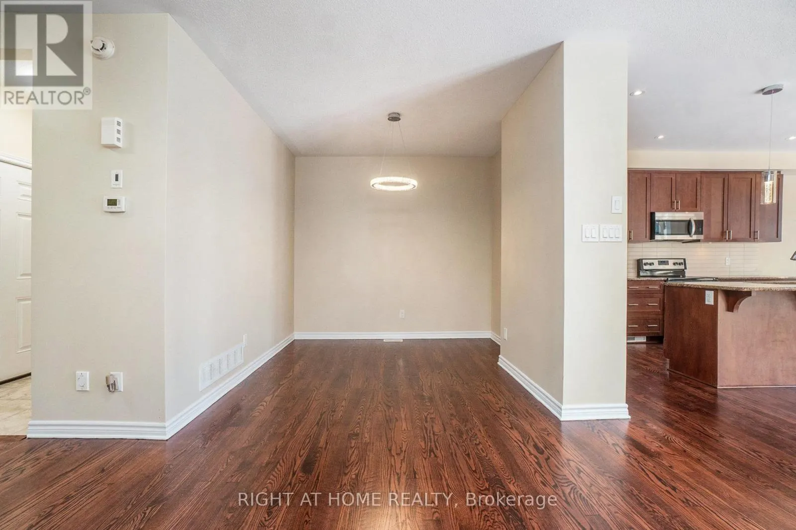 928 BUNCHBERRY WAY