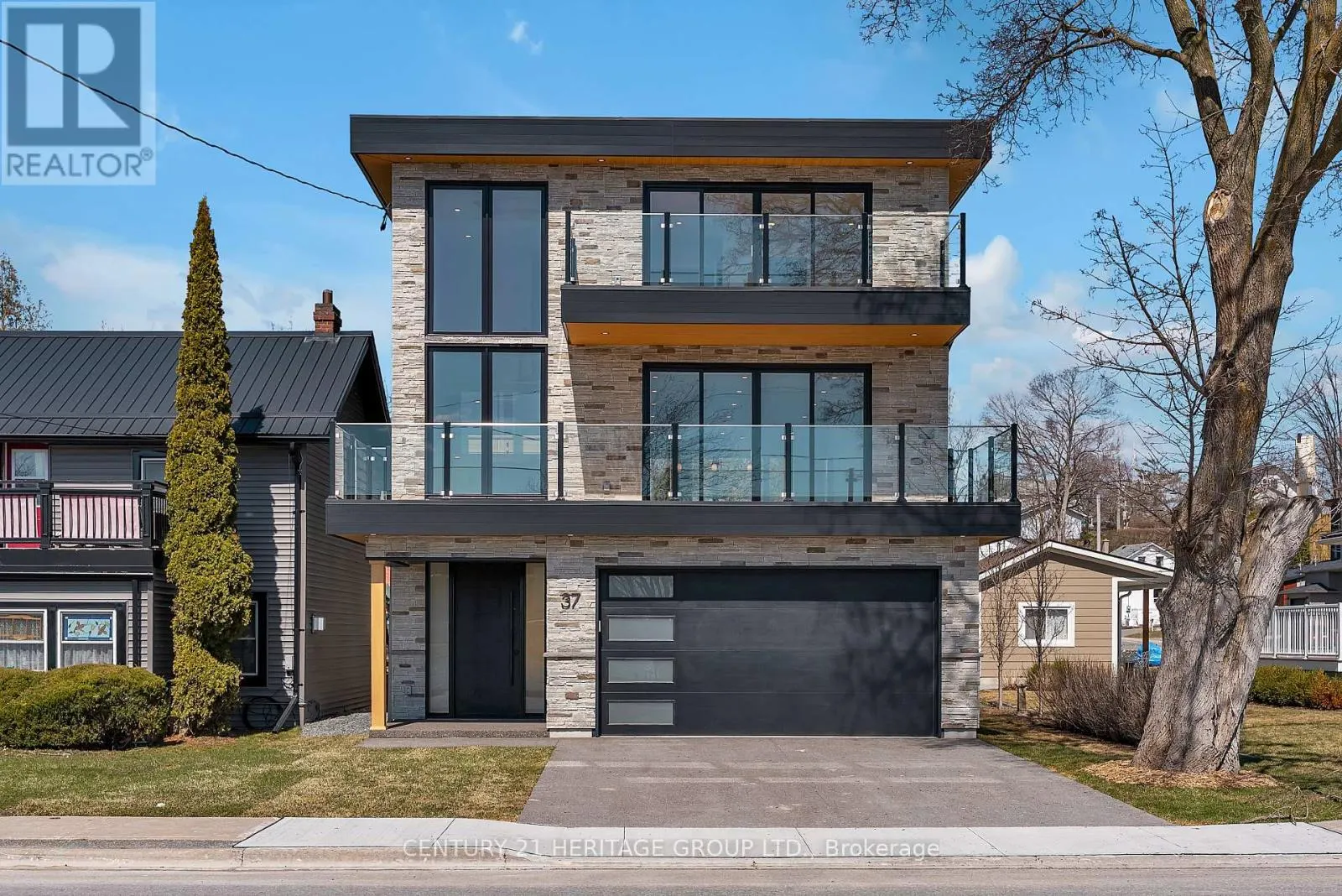 37 FRONT STREET