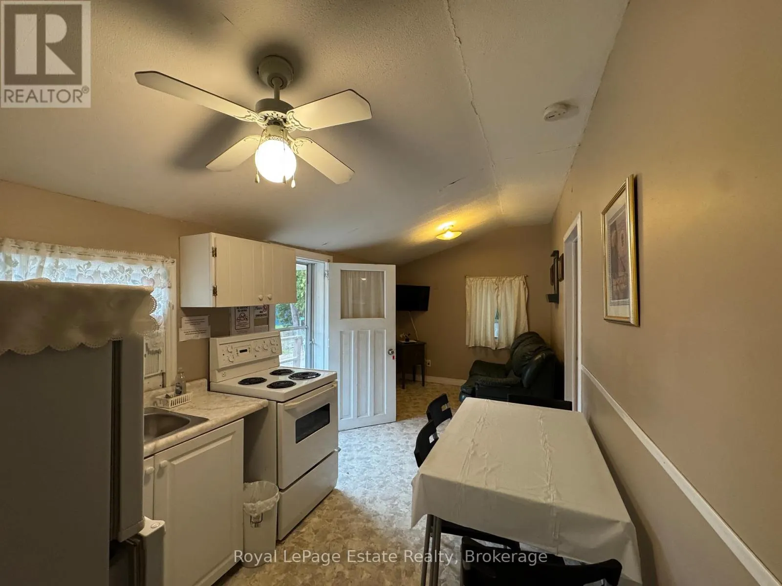 104 THIRD AVENUE N