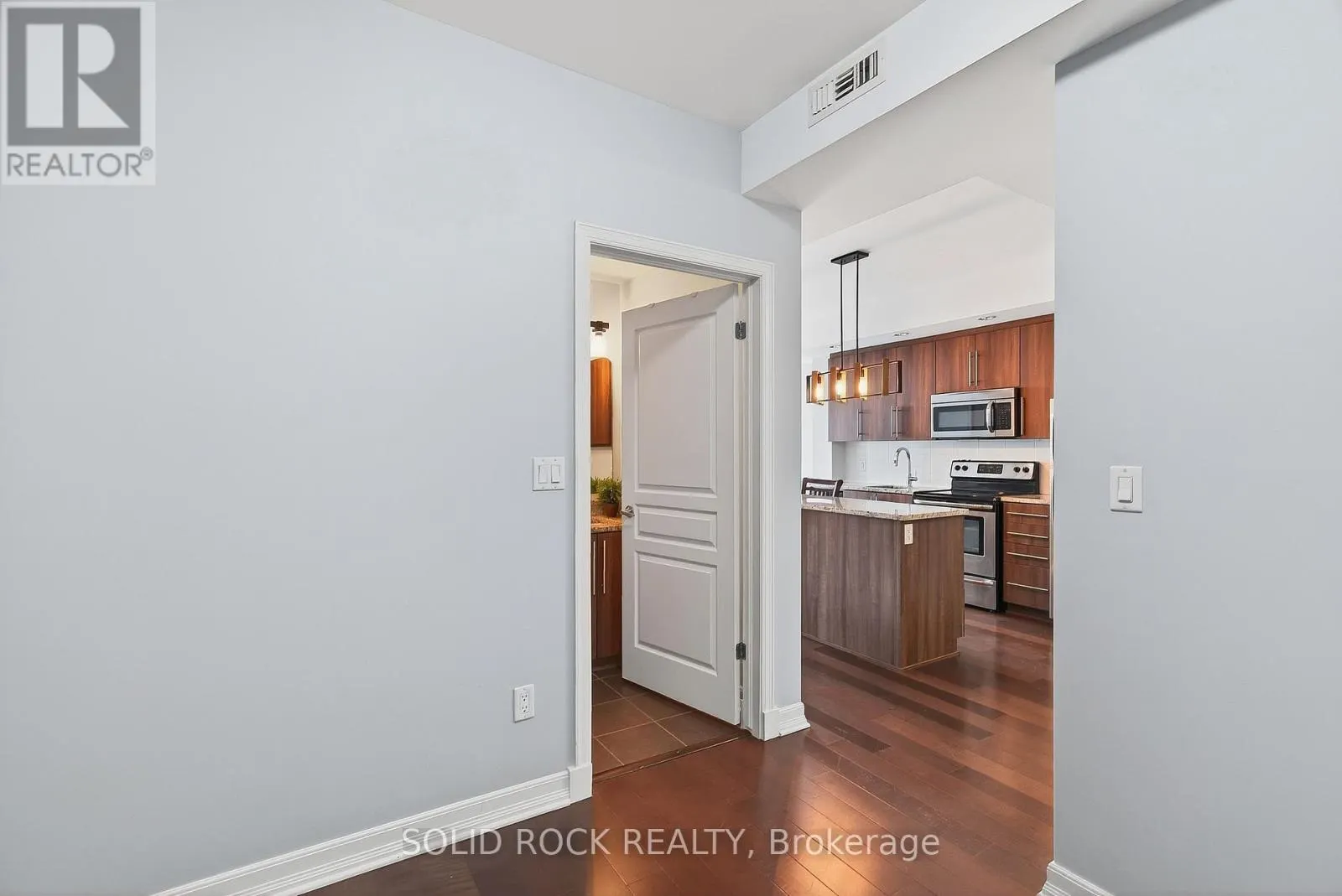 703 - 238 BESSERER STREET