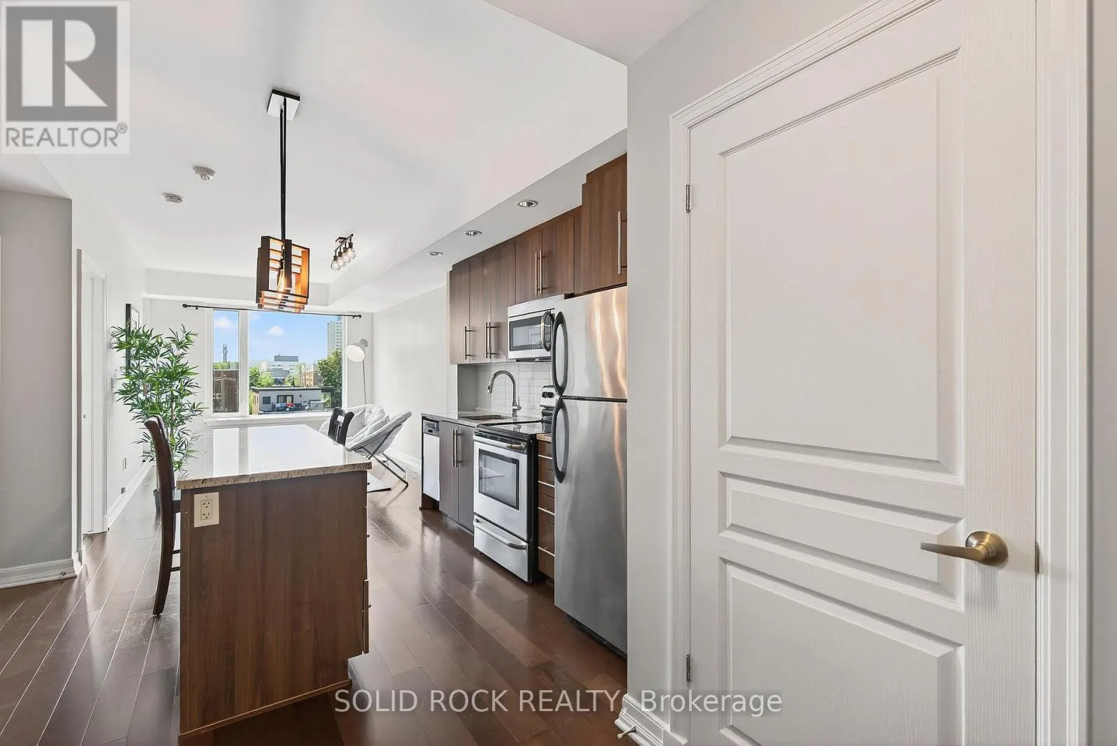 703 - 238 BESSERER STREET