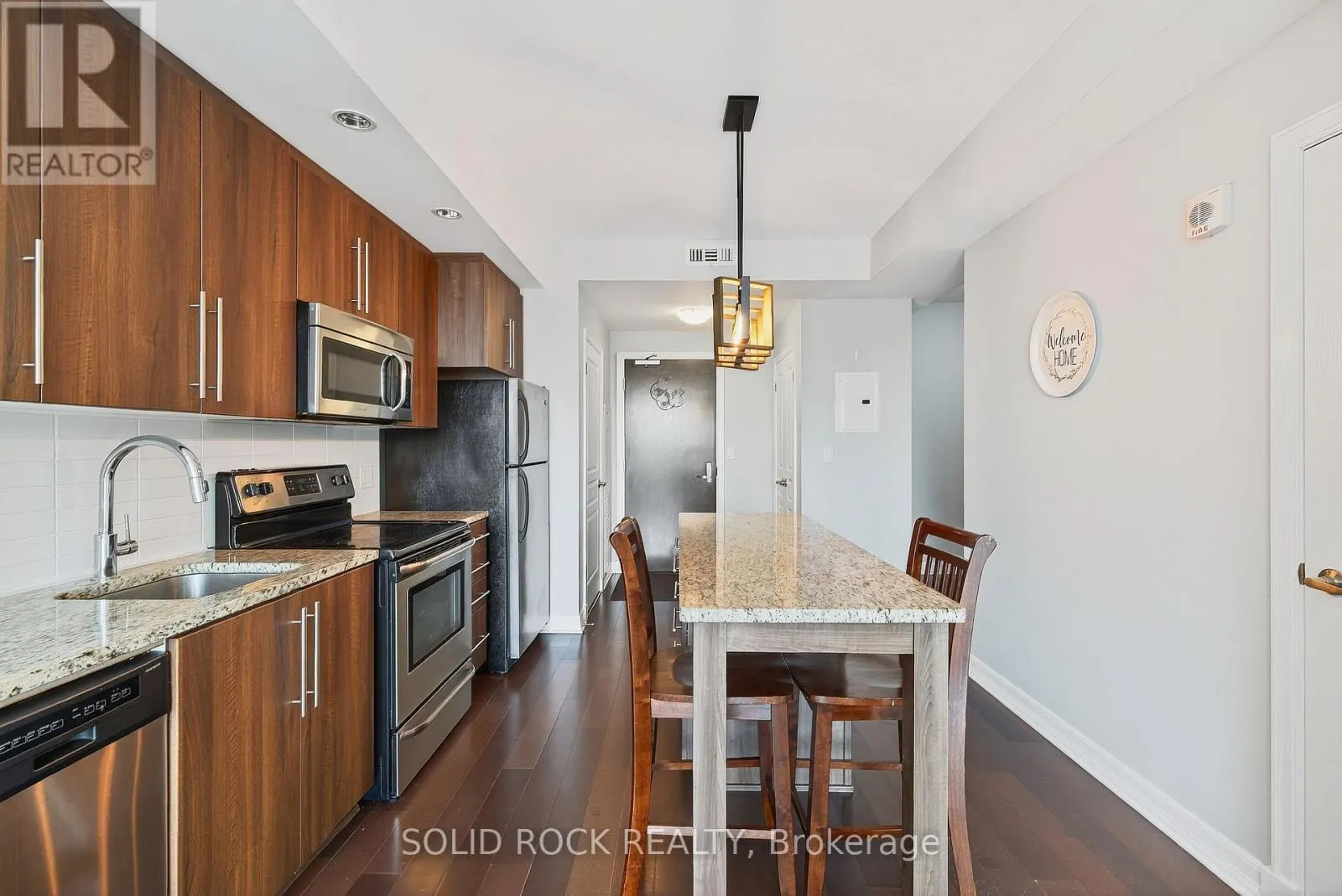 703 - 238 BESSERER STREET