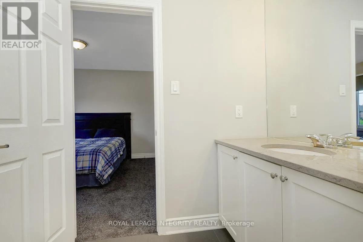 547 PARADE DRIVE