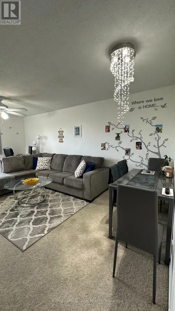 406 - 270 BRITTANY DRIVE