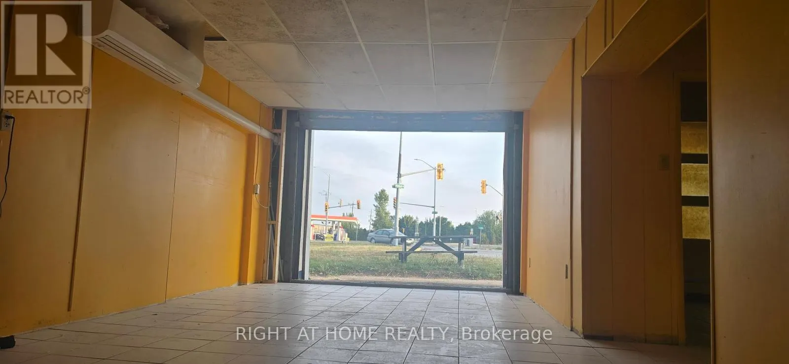 1501 PLANK ROAD