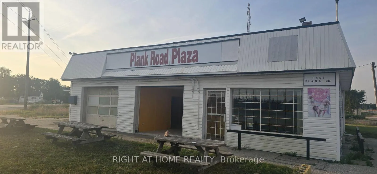 1501 PLANK ROAD