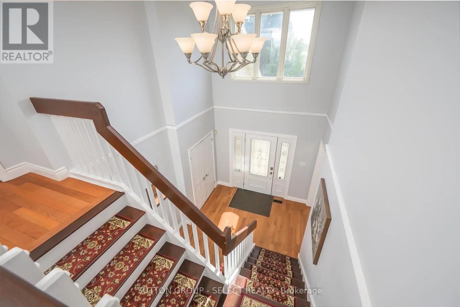 983 COUNTRY CLUB CRESCENT