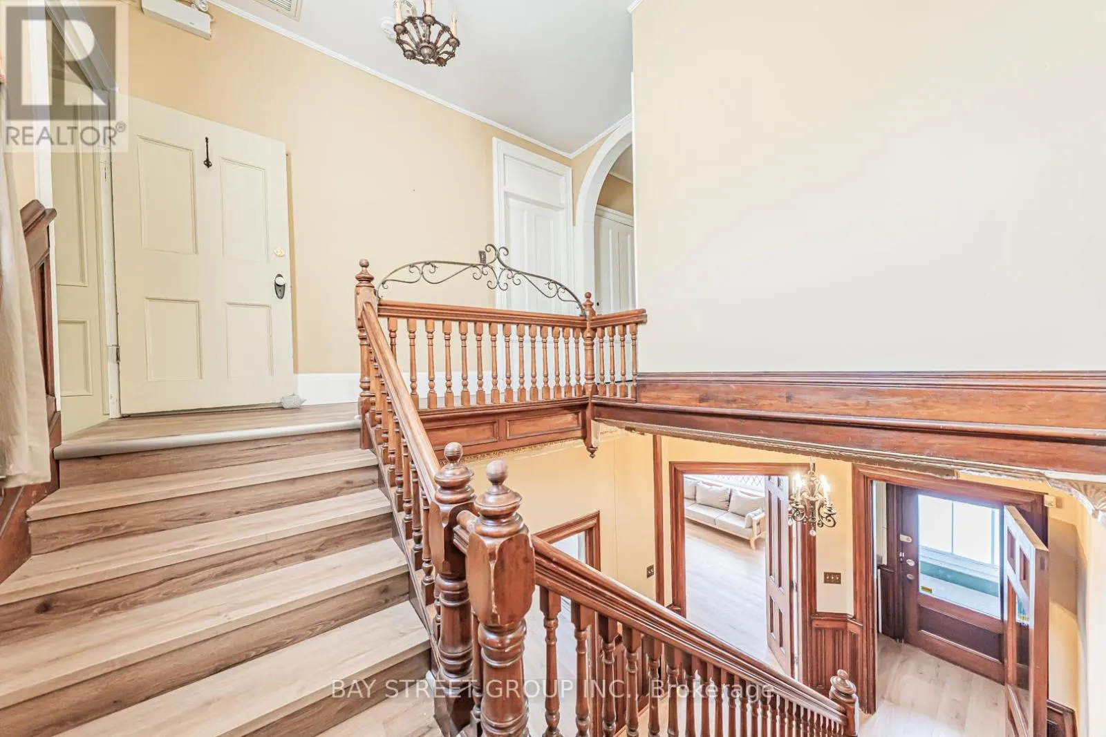 127 WALTON STREET