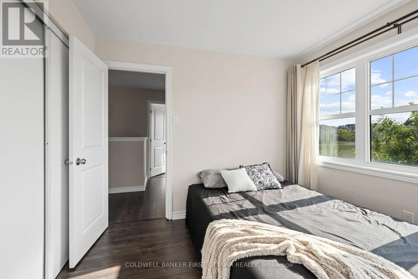 619 DUNDONALD DRIVE