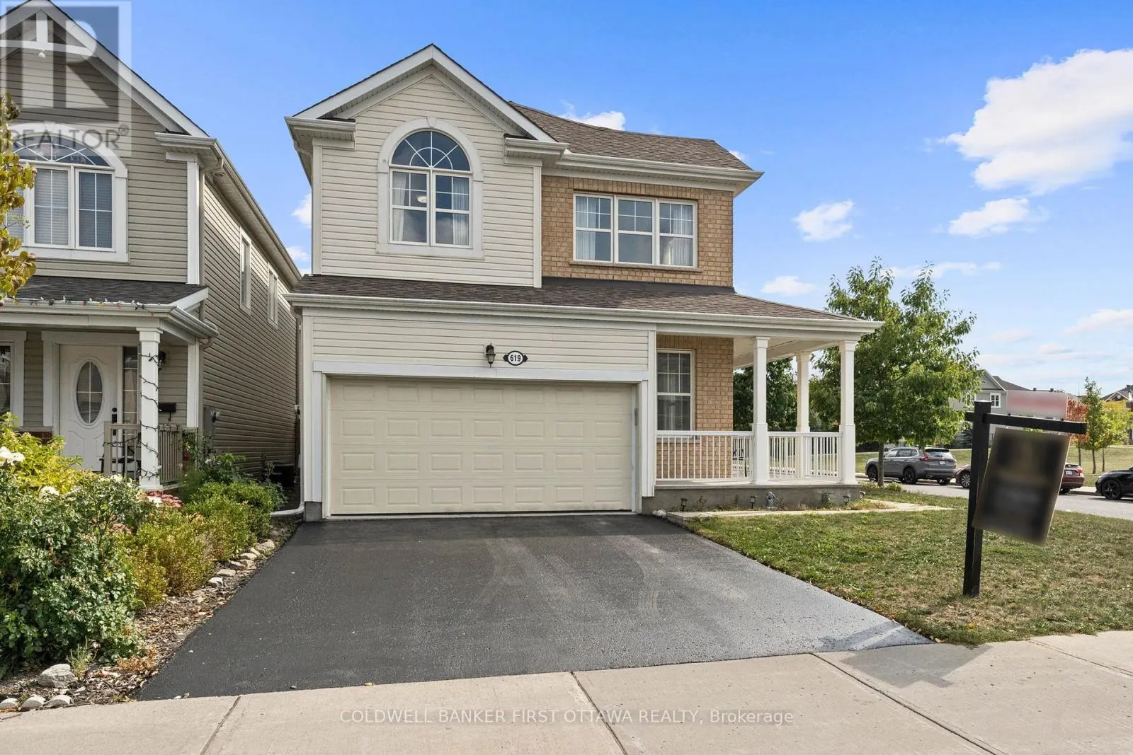 619 DUNDONALD DRIVE