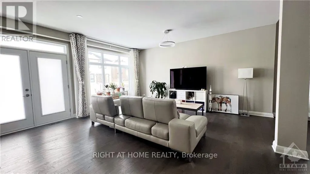 505 BRECCIA HEIGHTS