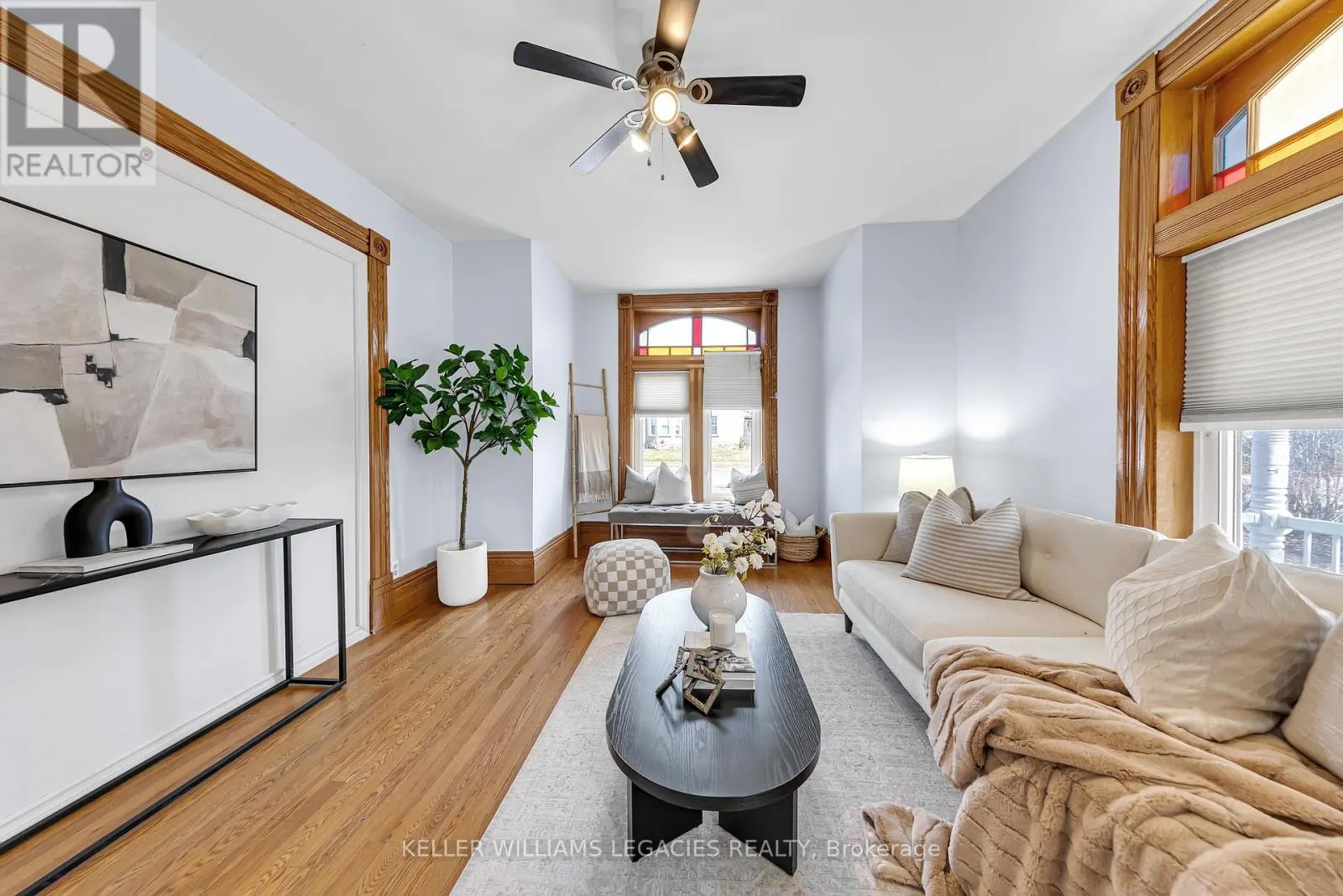 MAIN - 52 VICTORIA AVENUE N