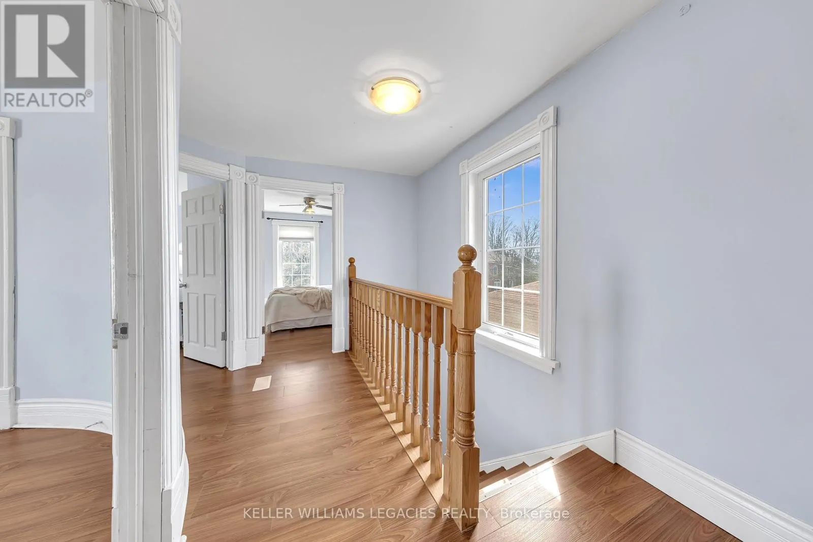 MAIN - 52 VICTORIA AVENUE N