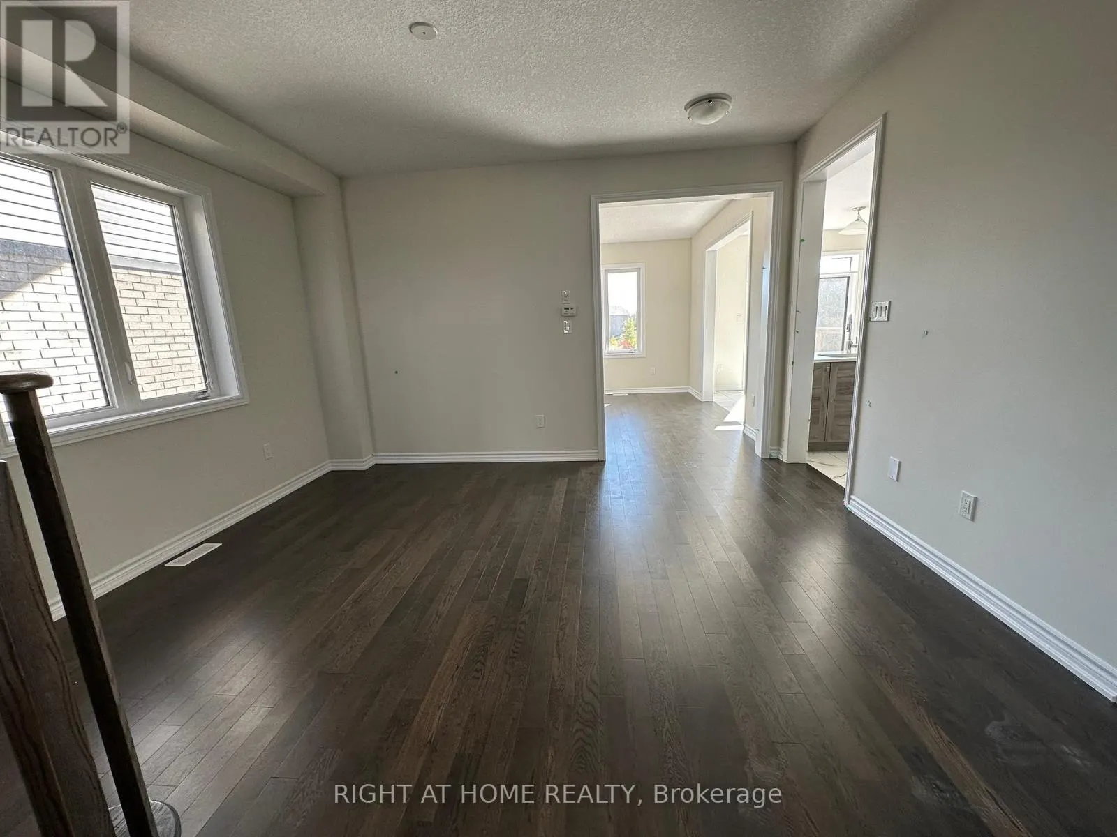 UPPER - 17 CAHILL DRIVE