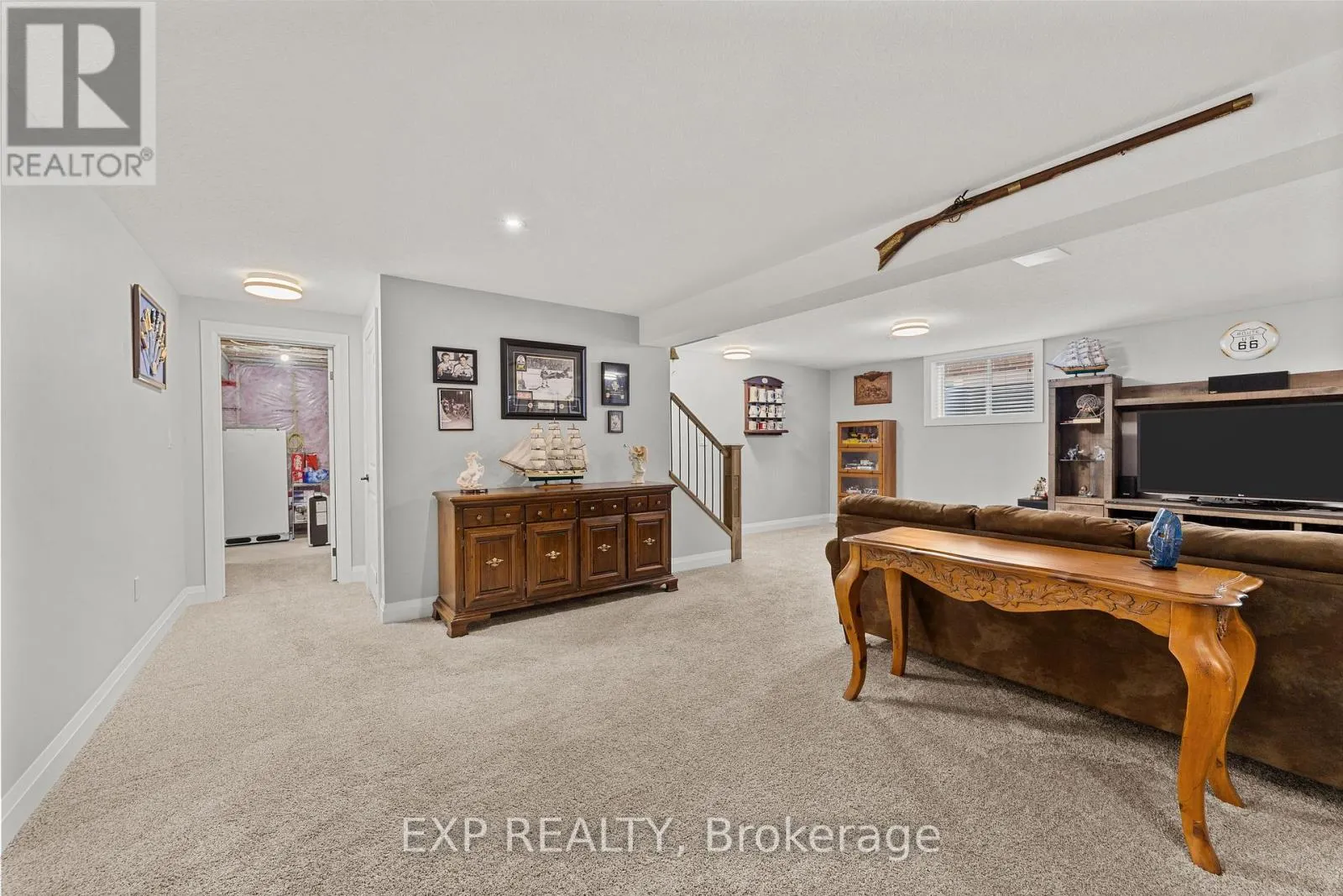 46 COLLINS WAY