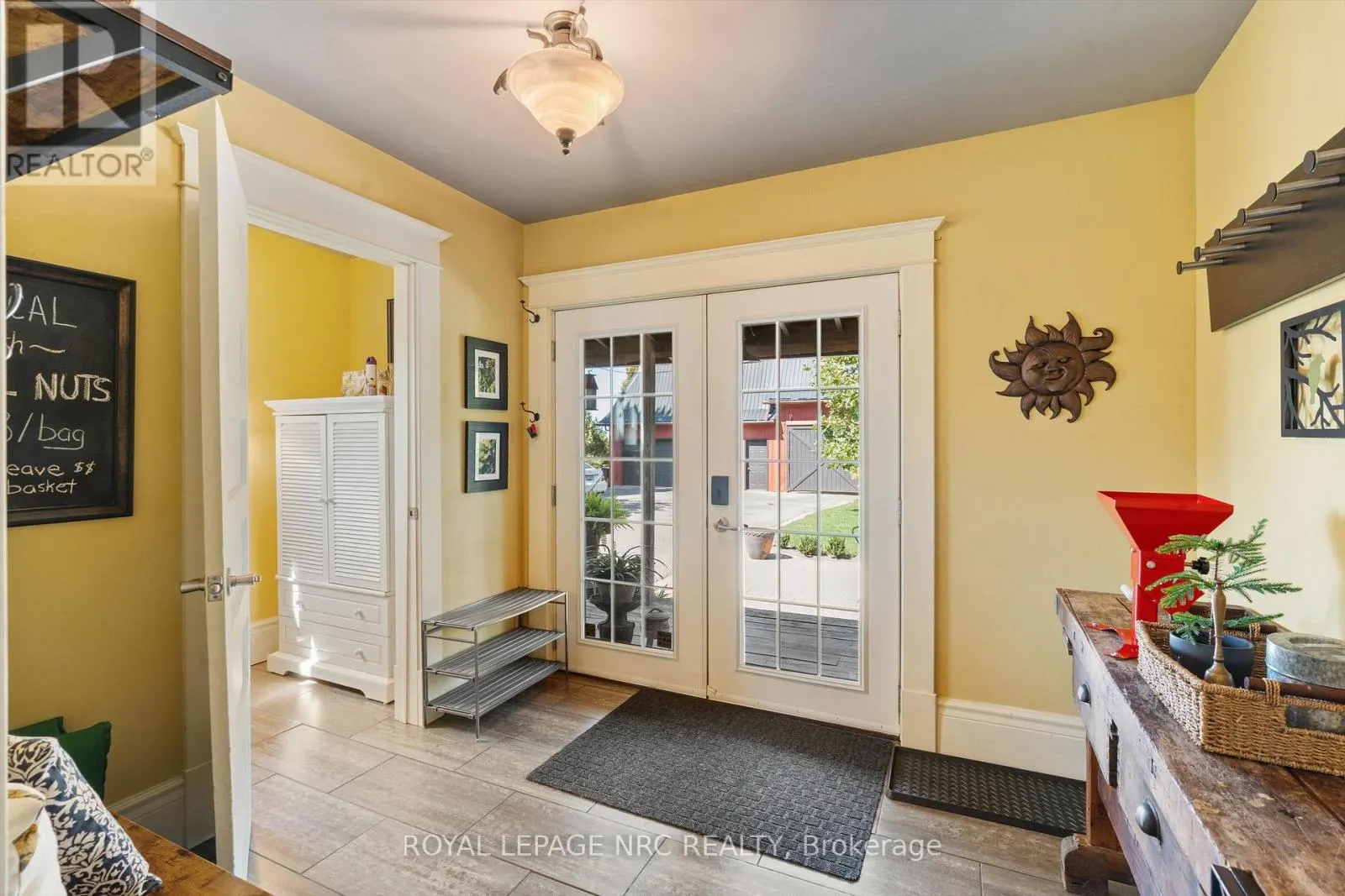 326 LAKESHORE ROAD