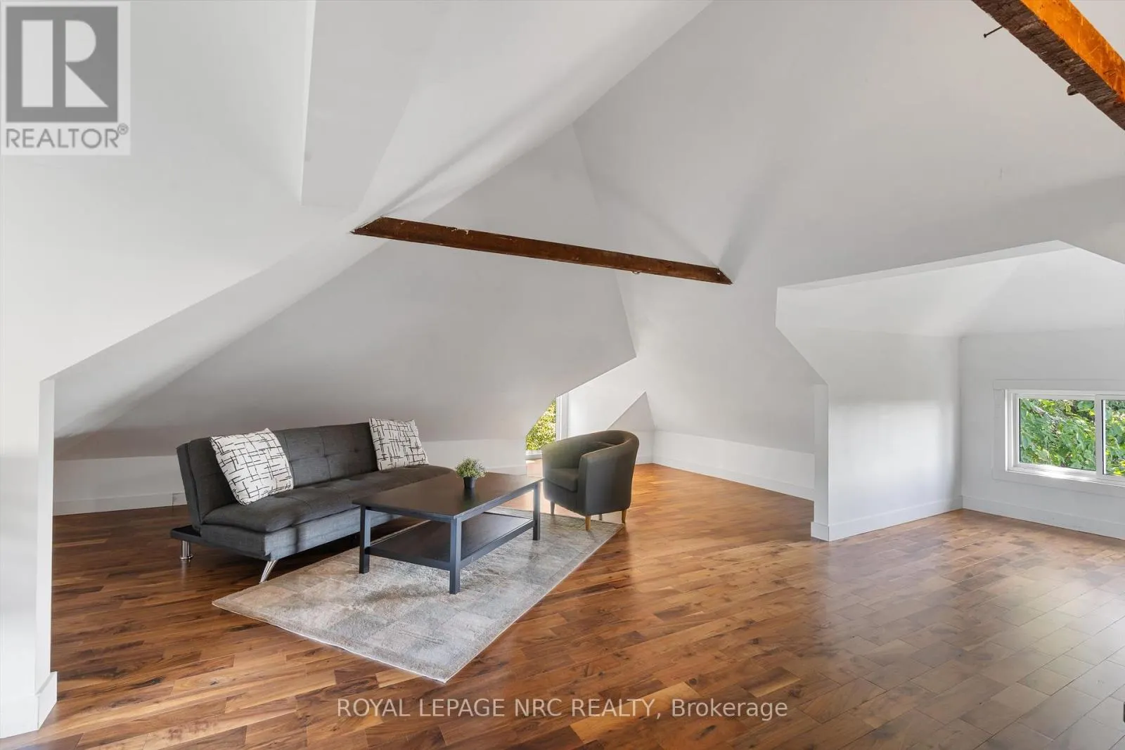 326 LAKESHORE ROAD