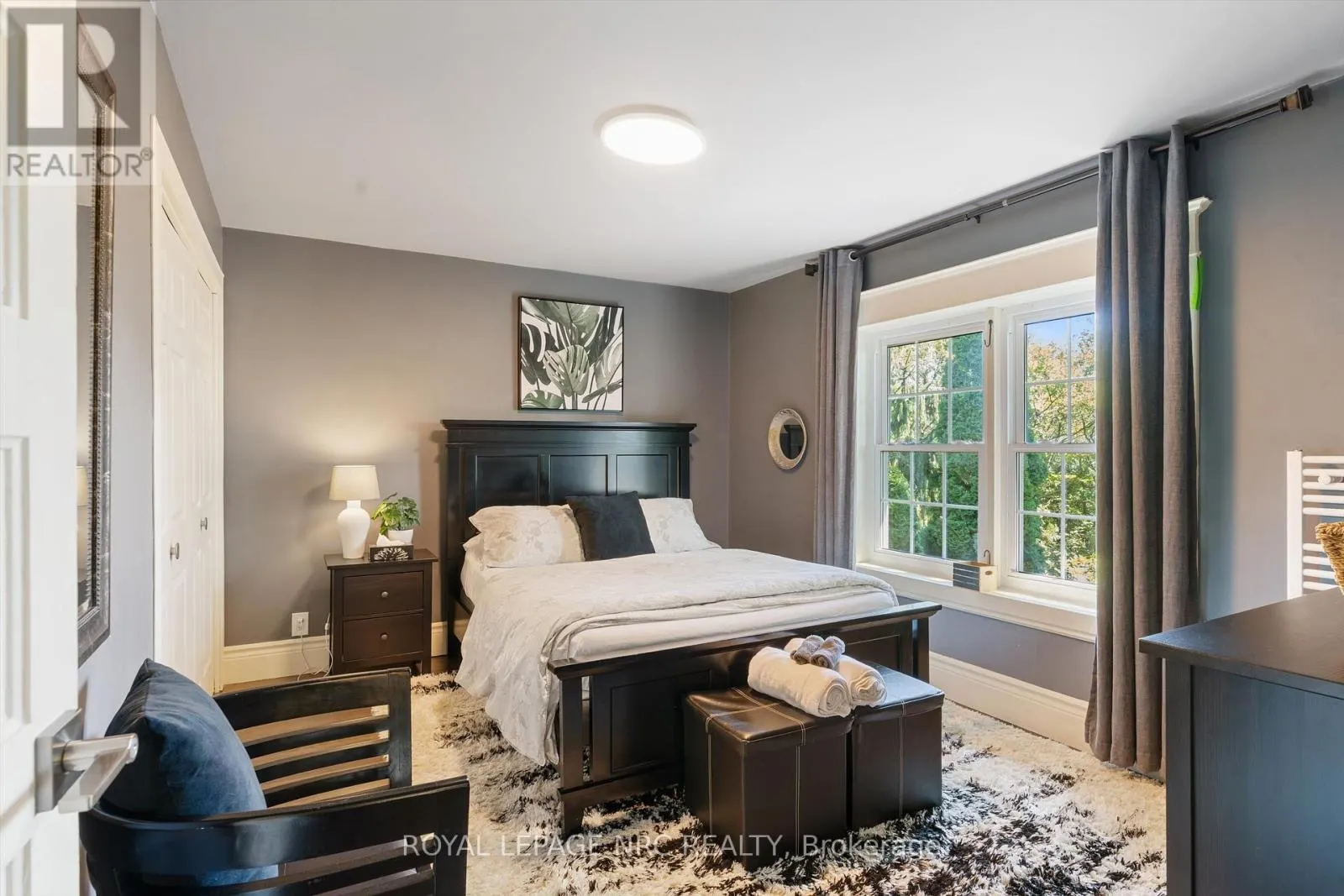 326 LAKESHORE ROAD