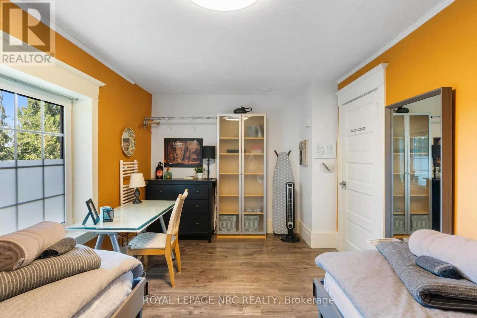 326 LAKESHORE ROAD