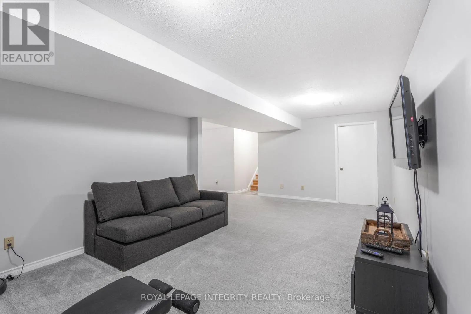 13 ELM AVENUE