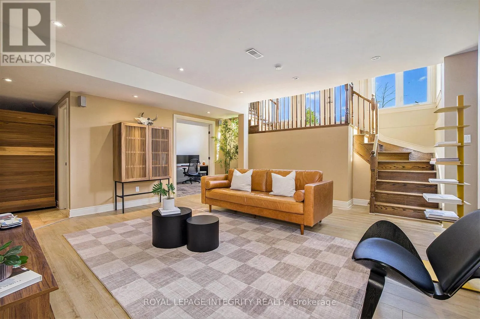 5844 LONGHEARTH WAY