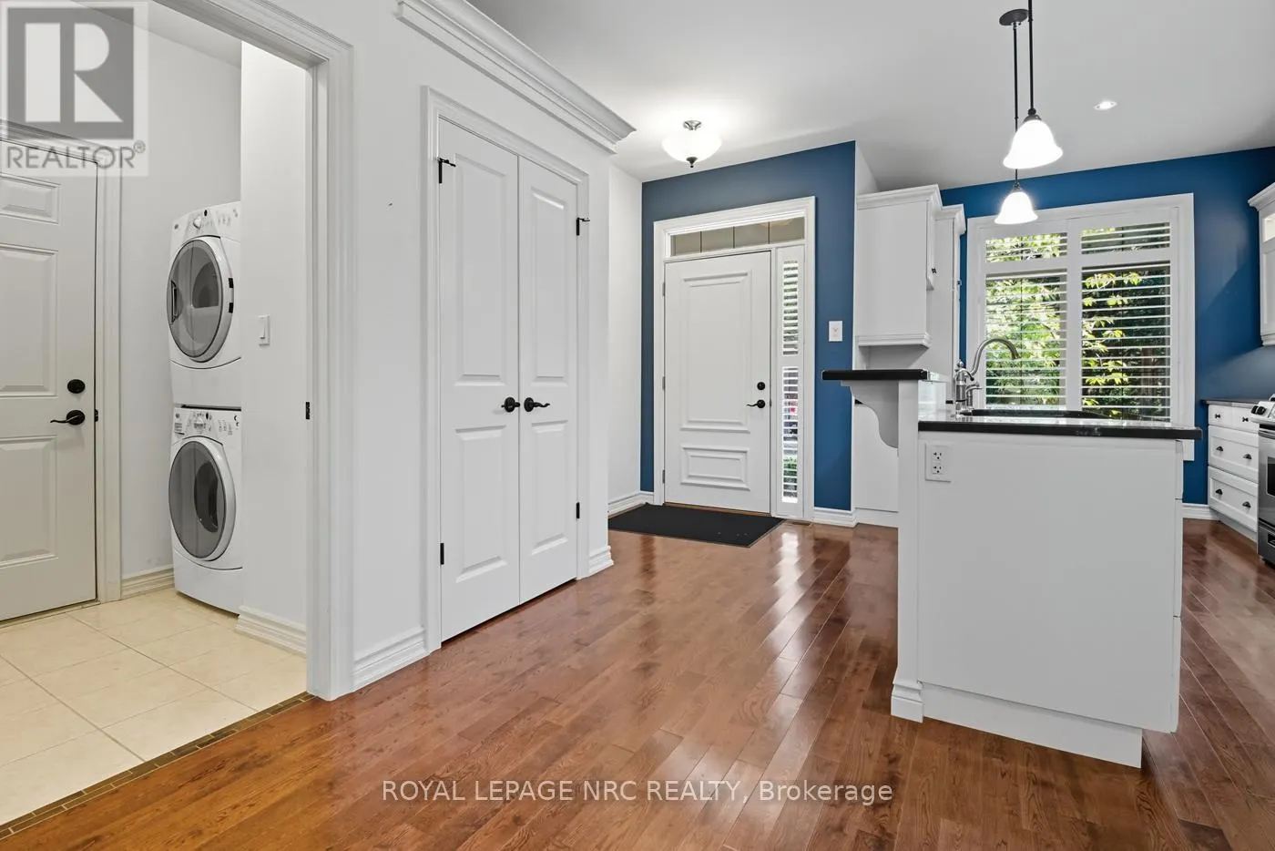 14 - 409 NIAGARA STREET, #14