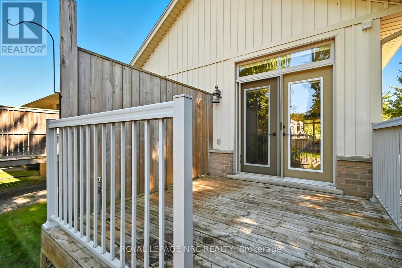 14 - 409 NIAGARA STREET, #14