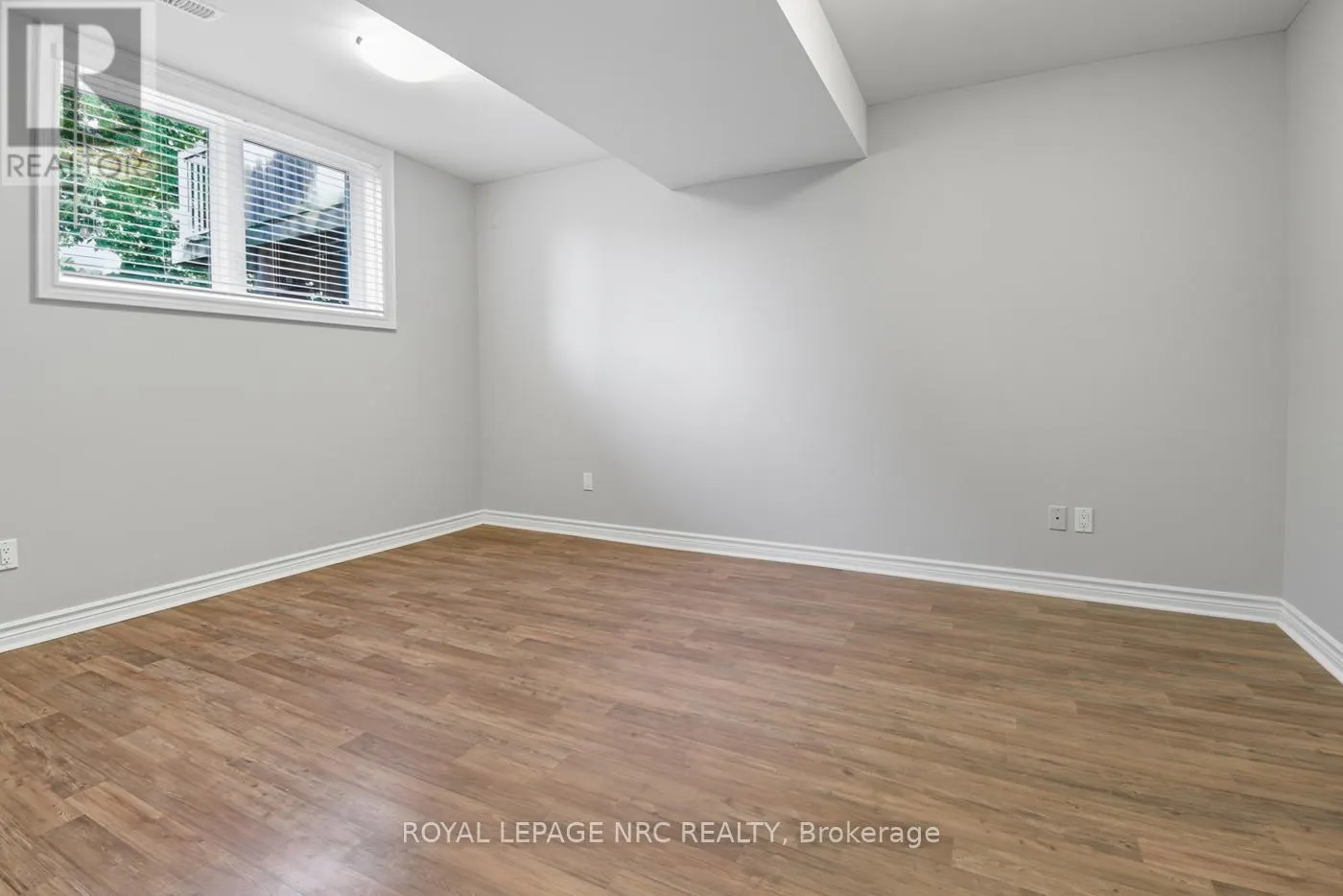 14 - 409 NIAGARA STREET, #14