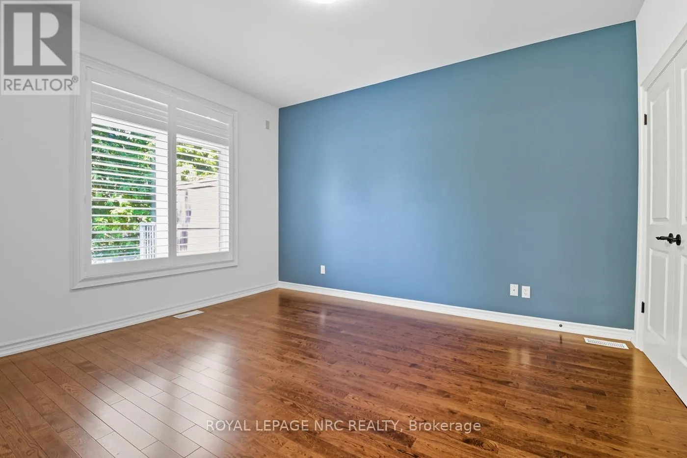14 - 409 NIAGARA STREET, #14
