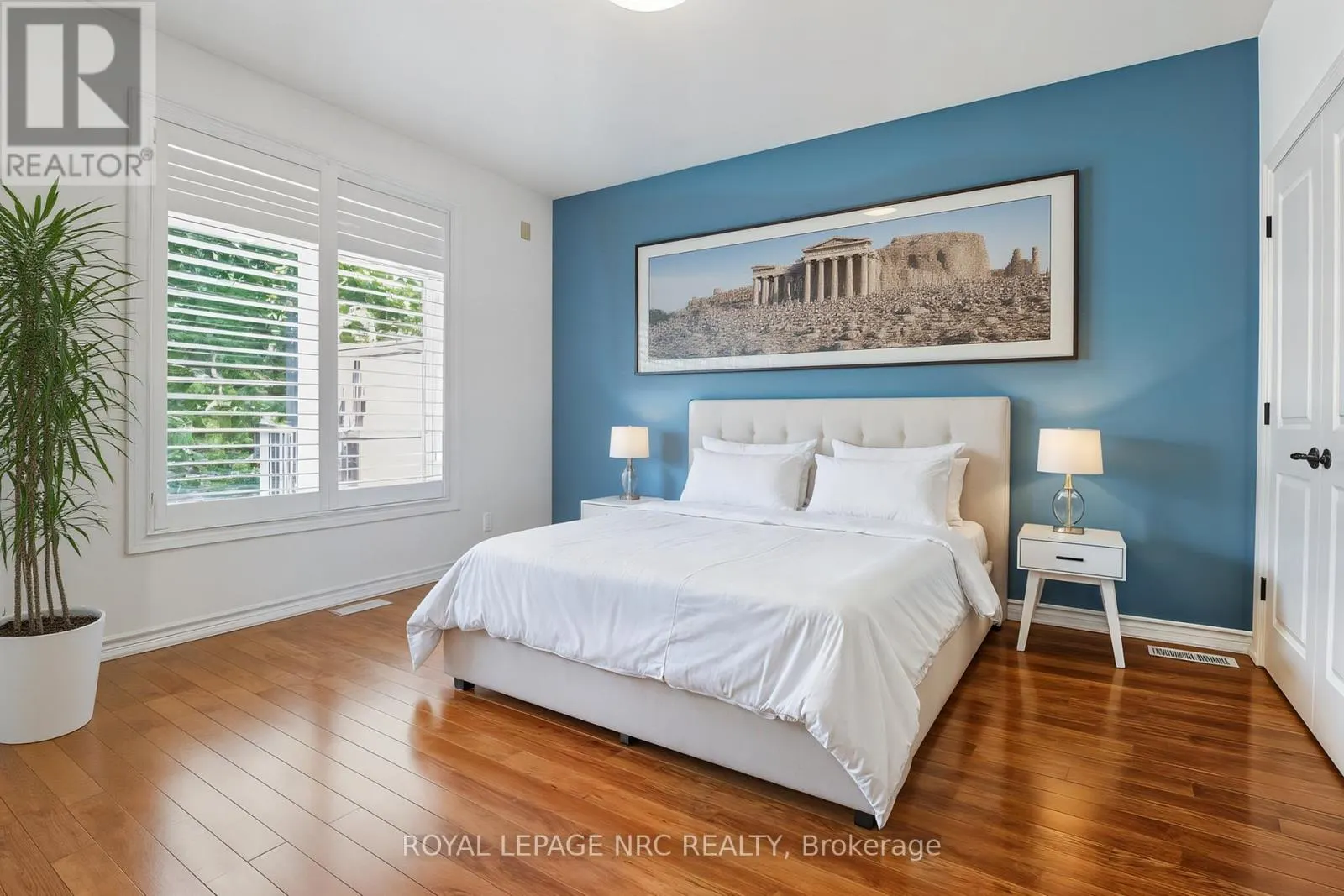 14 - 409 NIAGARA STREET, #14