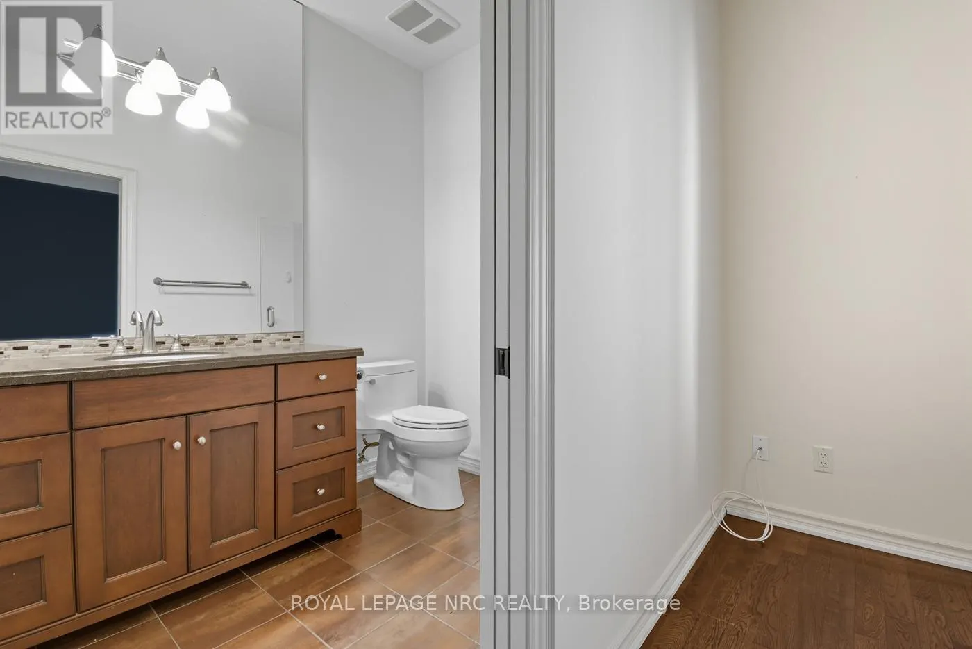 14 - 409 NIAGARA STREET, #14