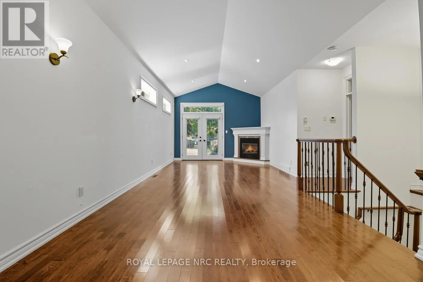 14 - 409 NIAGARA STREET, #14