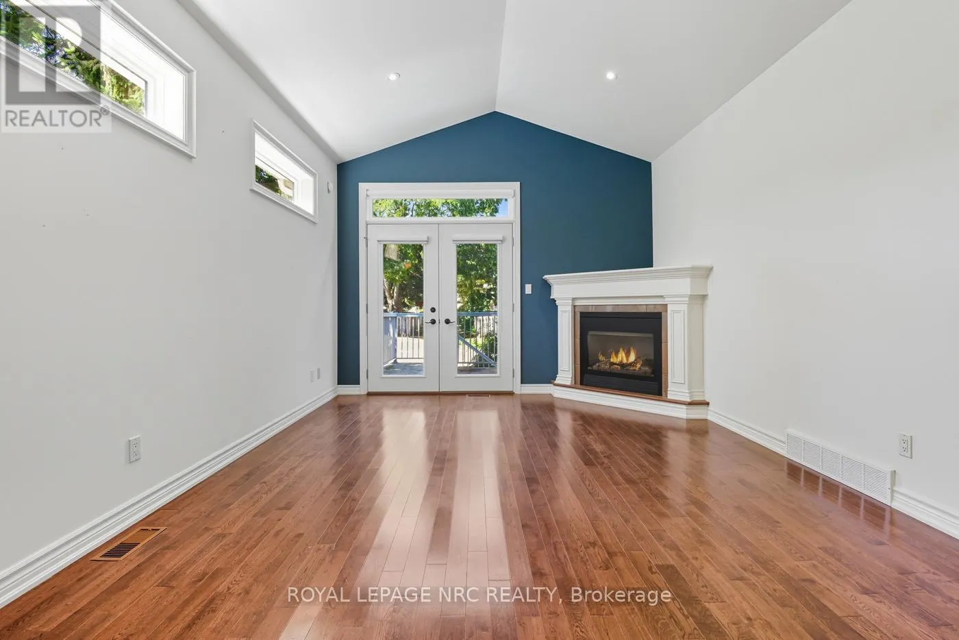 14 - 409 NIAGARA STREET, #14