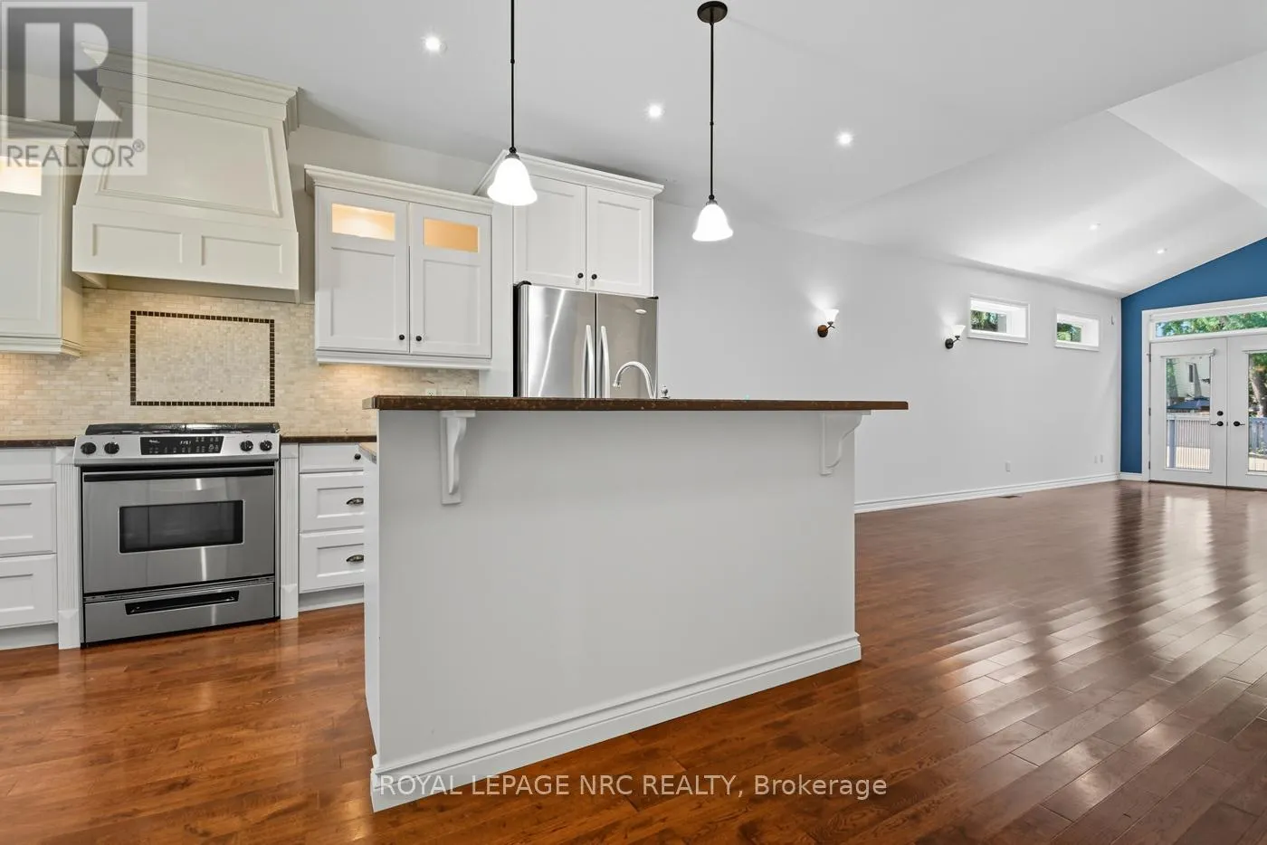14 - 409 NIAGARA STREET, #14