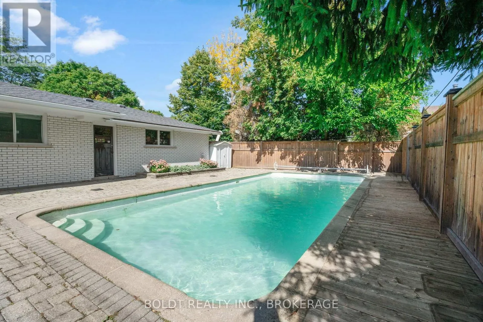 5 PRINCE DAVID COURT