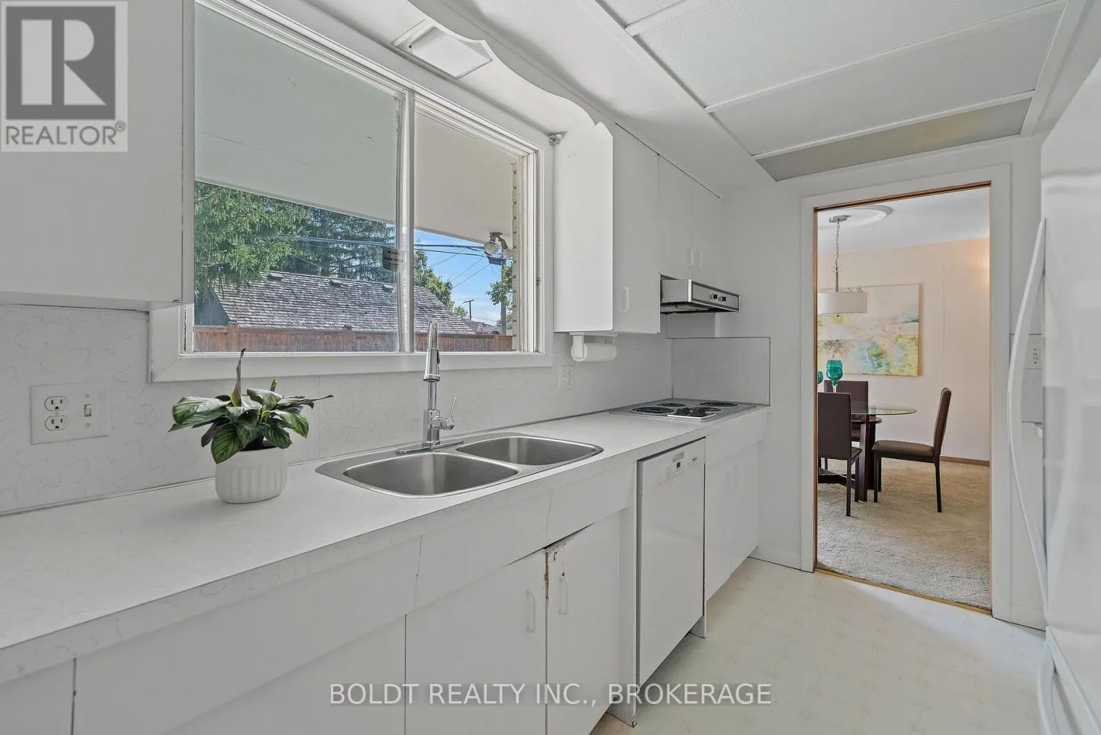 5 PRINCE DAVID COURT