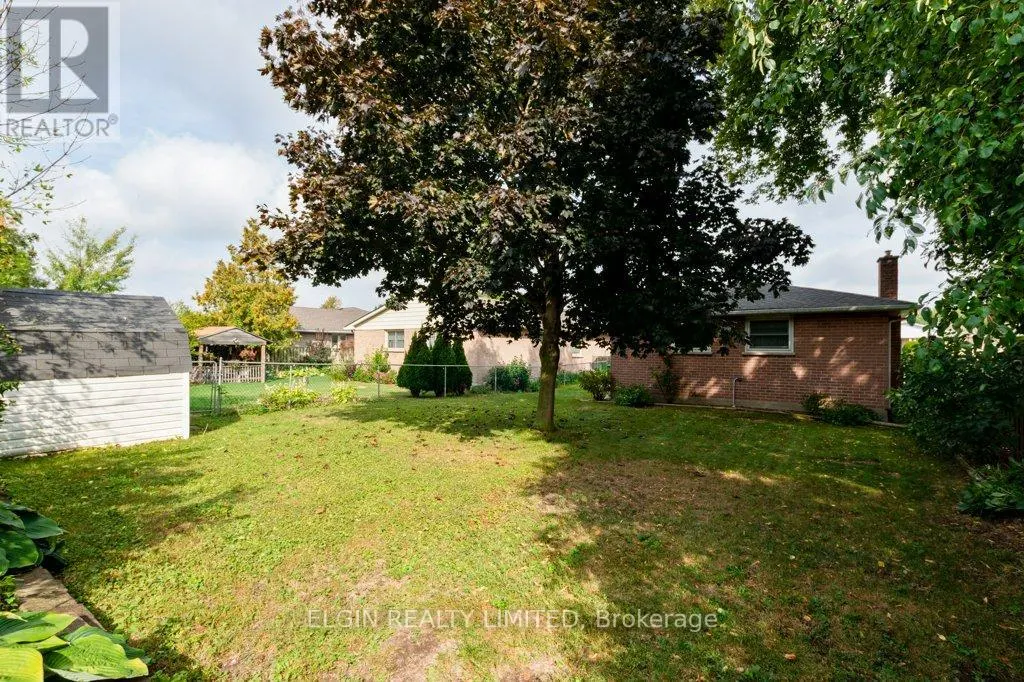 20 FARMINGTON DRIVE