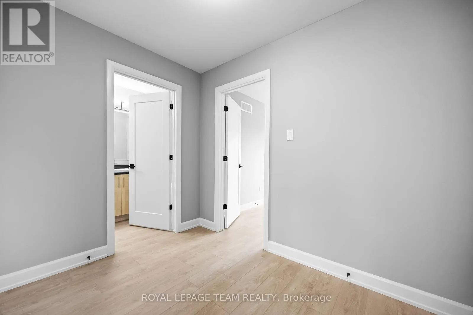 354 LEWIS STREET W