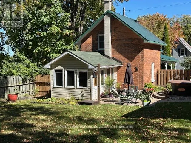 214 FRASER STREET