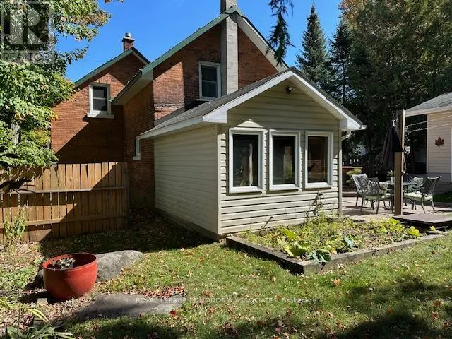 214 FRASER STREET