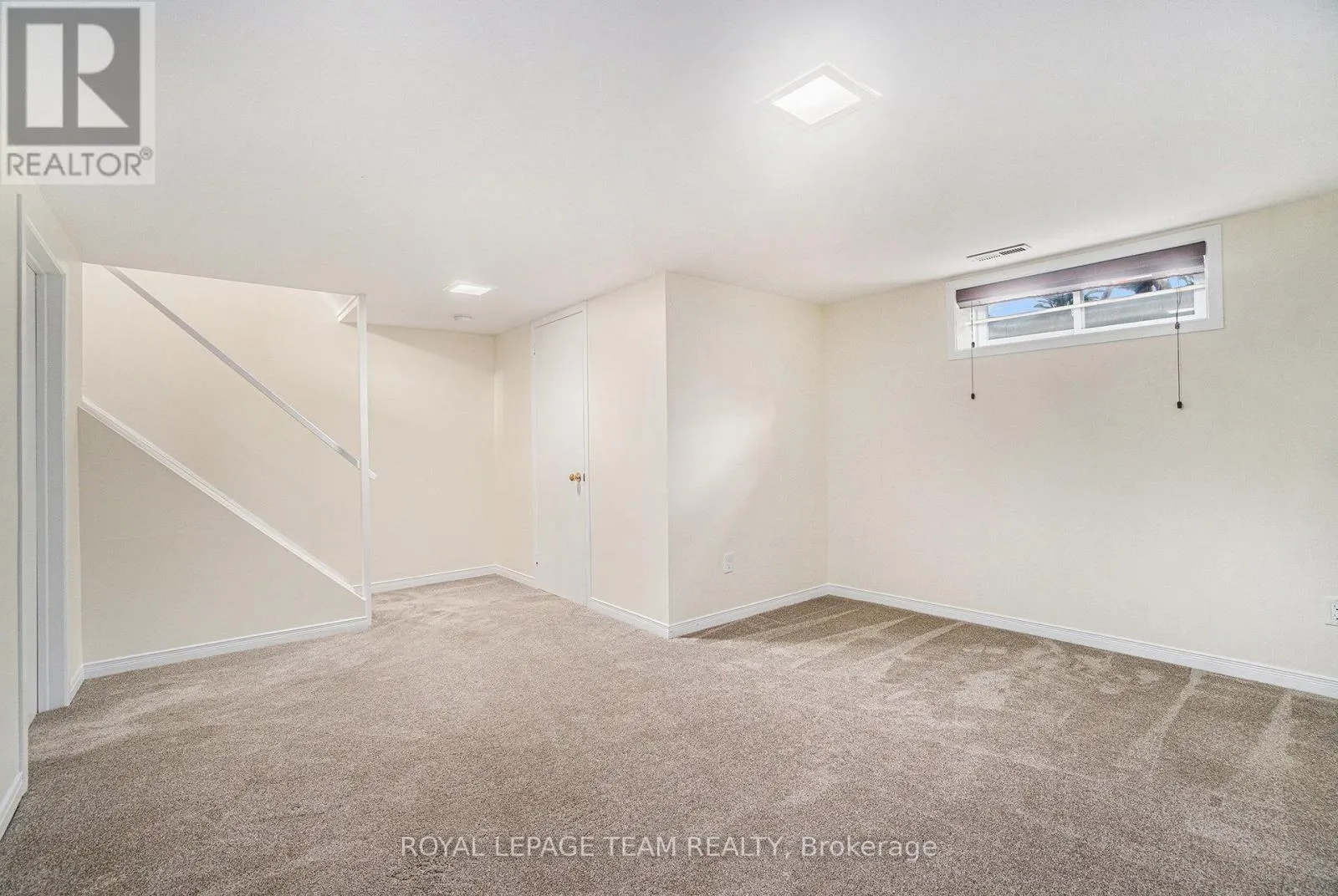 218 - 440 KINTYRE PRIVATE