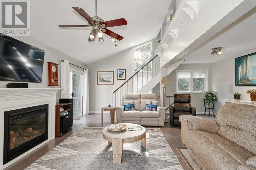 142 LAKESHORE DRIVE S