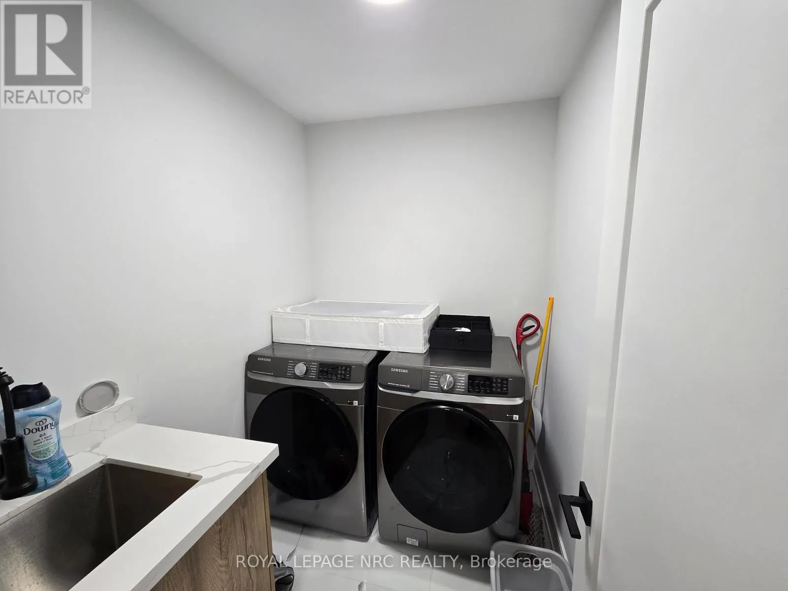 7392 SPLENDOUR DRIVE