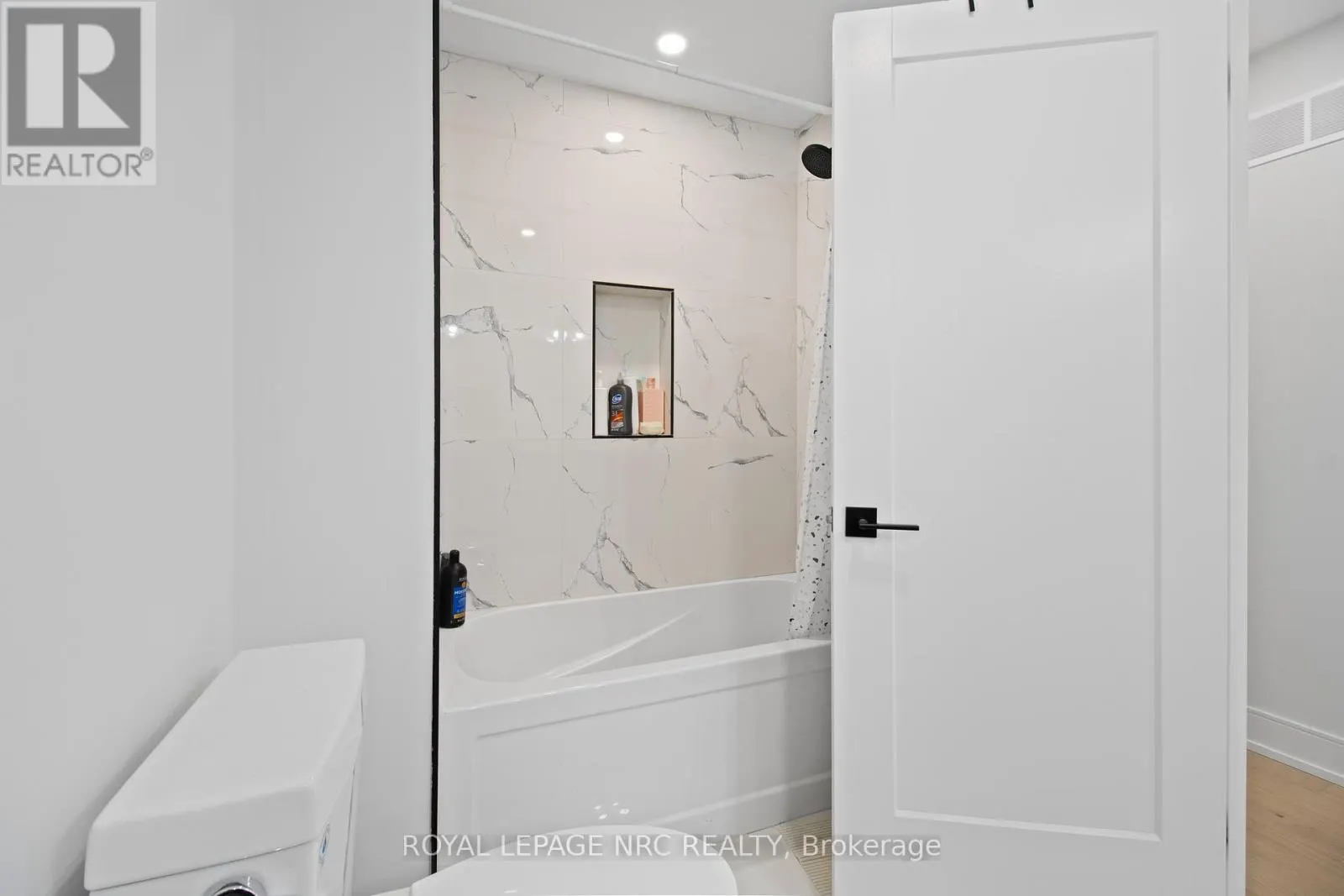 7392 SPLENDOUR DRIVE