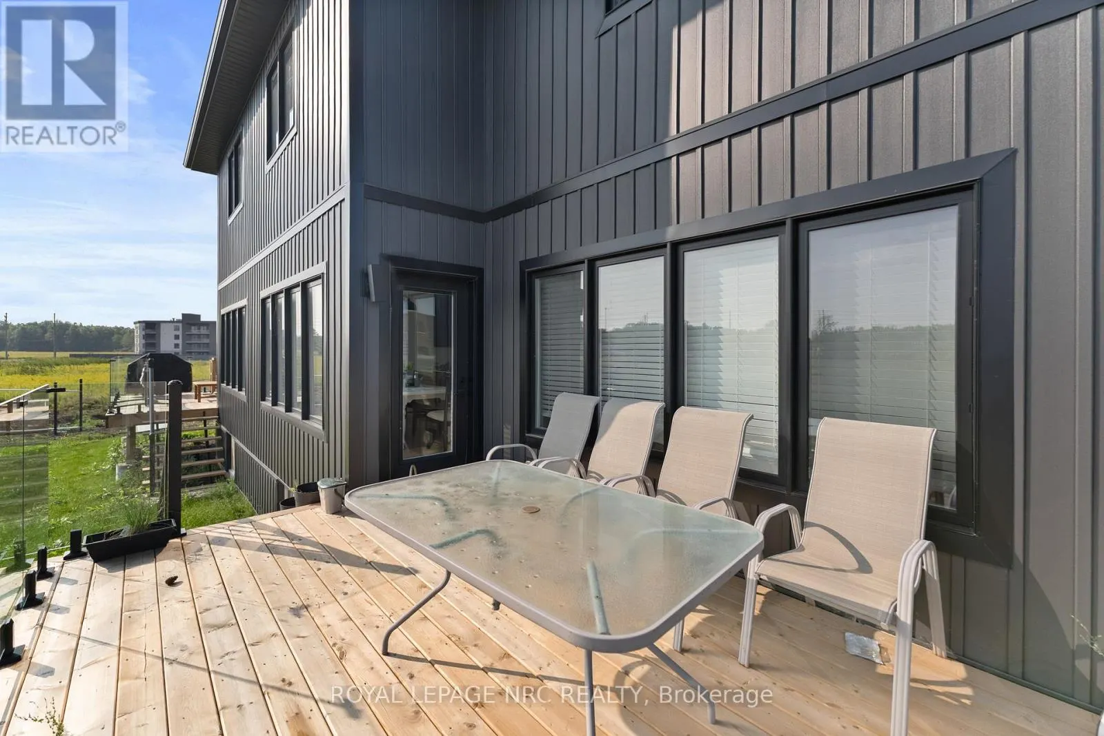 7392 SPLENDOUR DRIVE
