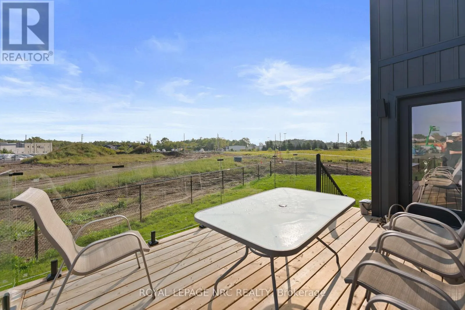 7392 SPLENDOUR DRIVE