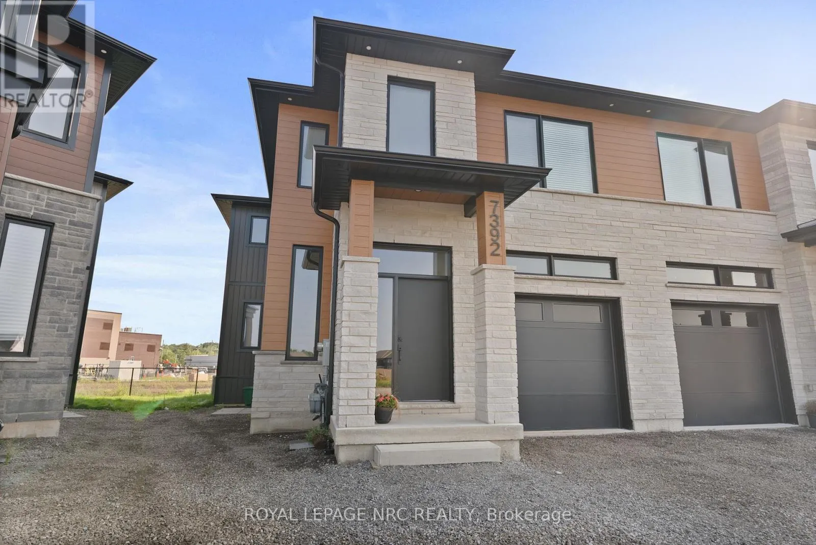 7392 SPLENDOUR DRIVE