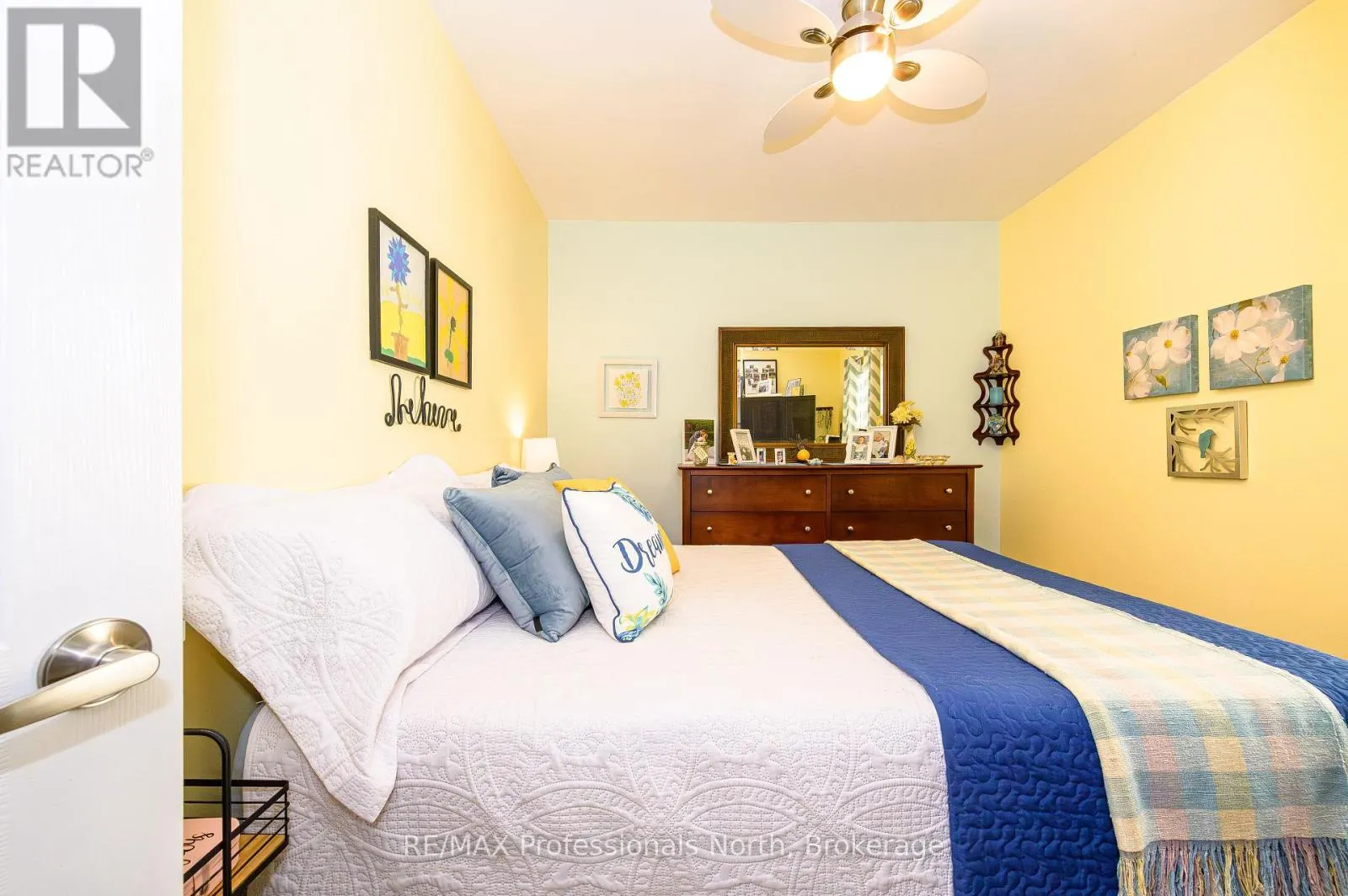 32 BETHUNE ROAD S