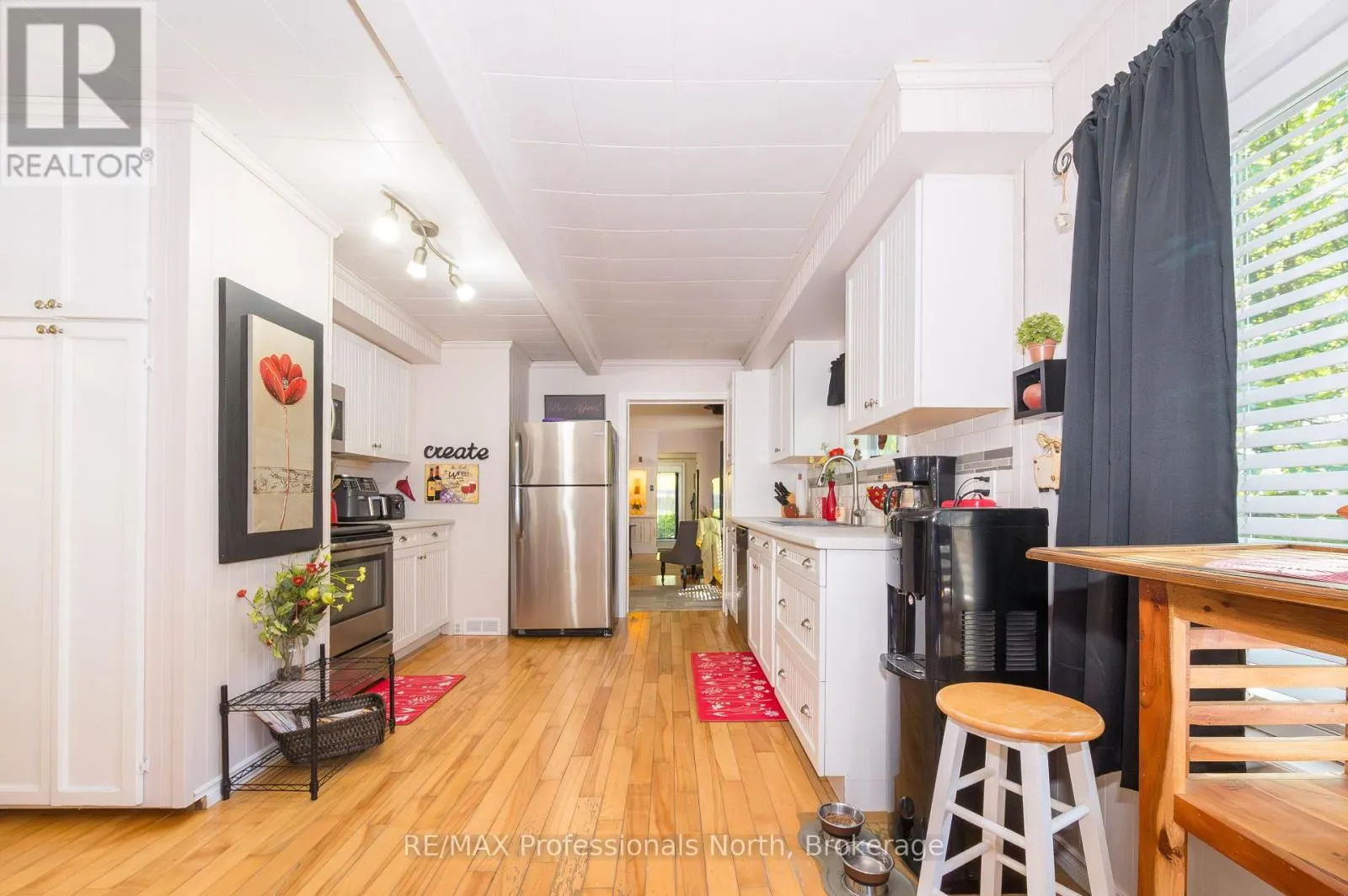 32 BETHUNE ROAD S