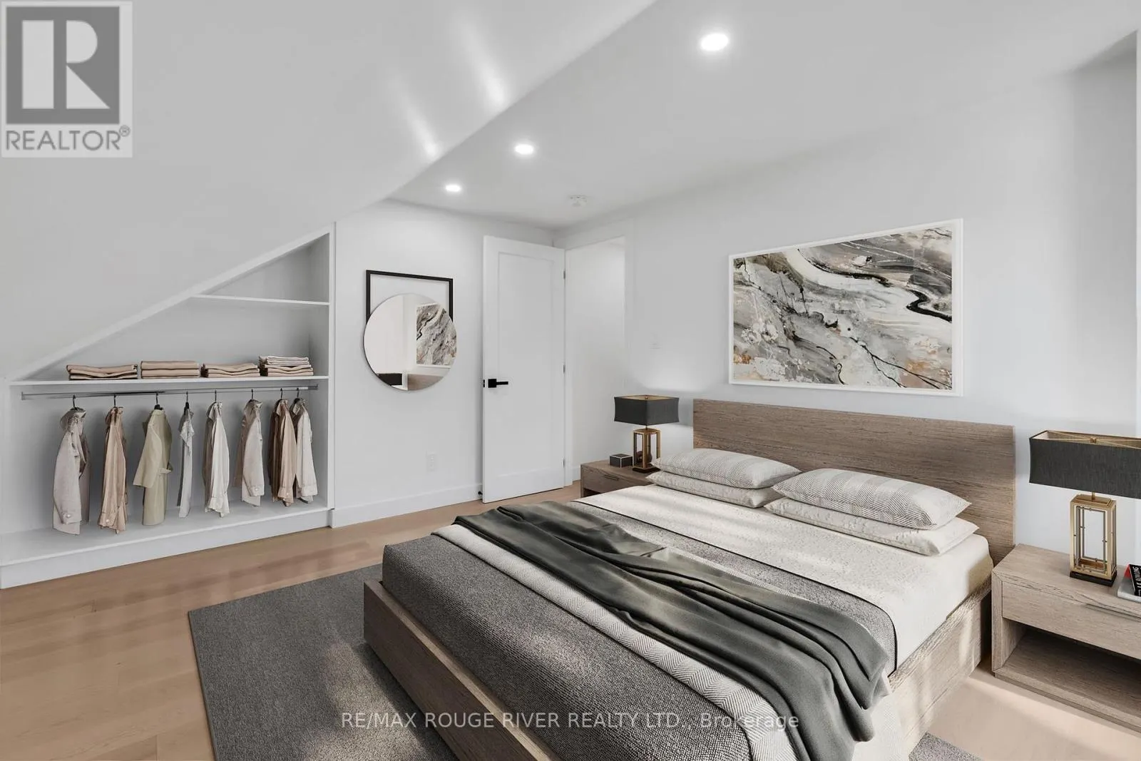 375 KING STREET W